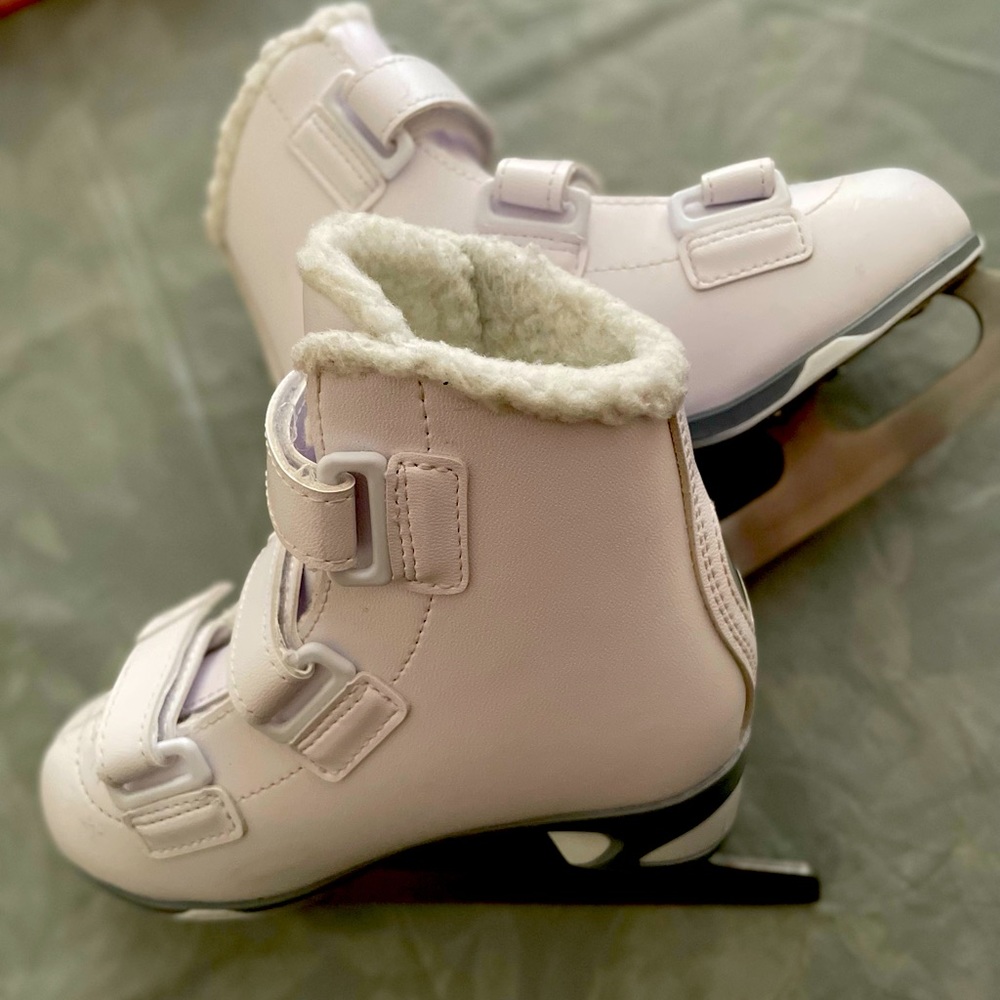 Velcro Jackson 160 Figure Skates Kids Size 13